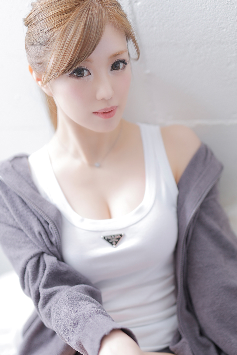 藤咲 杏（AN FUJISAKI）Red Shoes