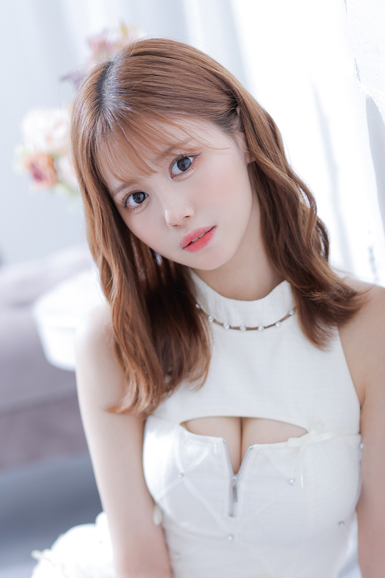 神楽 ゆず（YUZU KAGURA）Red Shoes