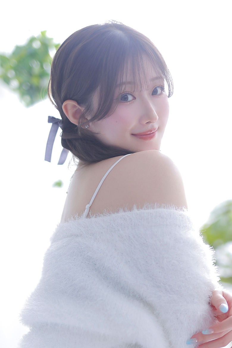 麻弓華（MAYUKA）Red Shoes