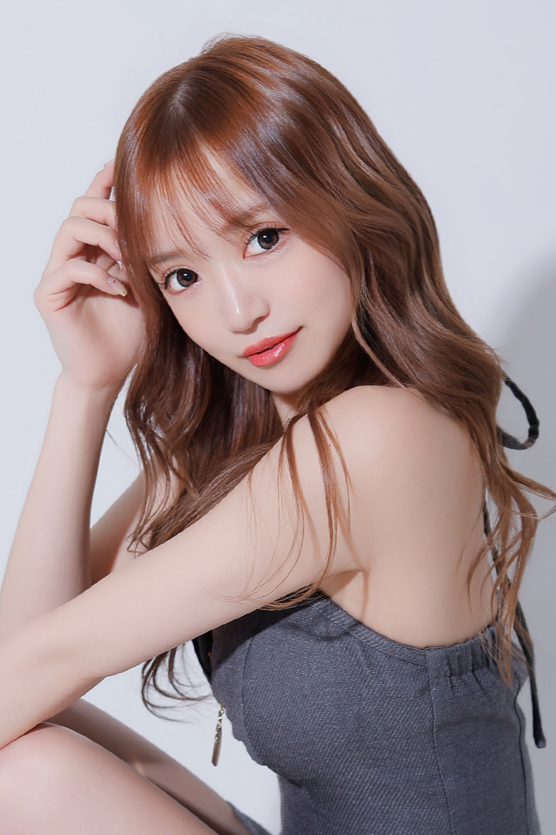 瀧川 あやの（AYANO TAKIKAWA）Red Shoes